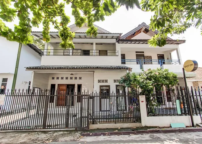 OYO Life 91374 Asia Stay Semarang Syariah